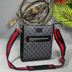 Shoulder bags