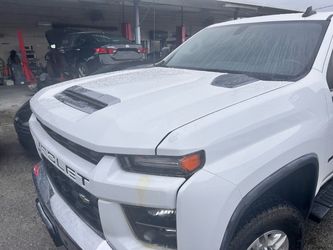 2019-2023 Chevrolet Silverado 2500 hood