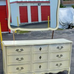 (FREE LOCAL DELIVERY) Solid Triple French Provincial 9 Drawer Dresser By Bassett