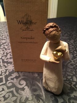 REDUCED~New Willow Tree Heart of Gold Keepsake Figurine