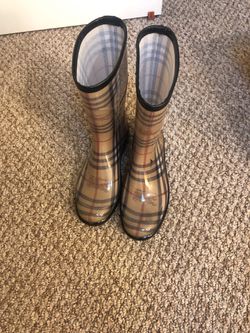Authentic Burberry rain boots size 8.5