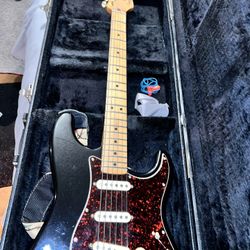 Deluxe 1998 Fender Stratocaster read bio