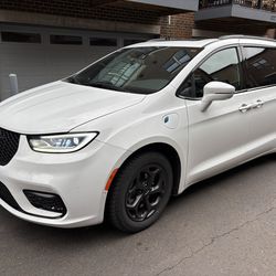 Chrysler Pacifica HYDBIRD 2021 USED CLEAN TITLE 70k MILES