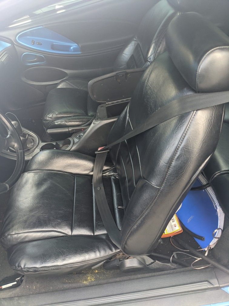 1998 Ford Mustang GT Front Black leather seats