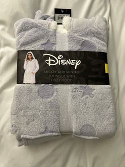 disney mickey and minnhe lounger with cozy hood