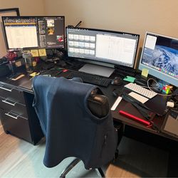 Large solid  Desk (Solid)