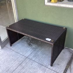 Synthetic Rattan Patio Coffee Table w/Glass Top