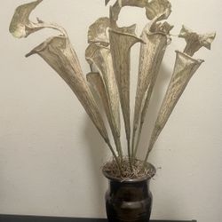 Decorative Faux Flower in Vase