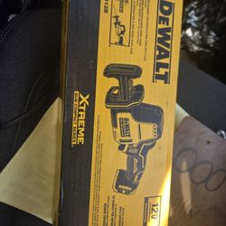 Dewalt Saw