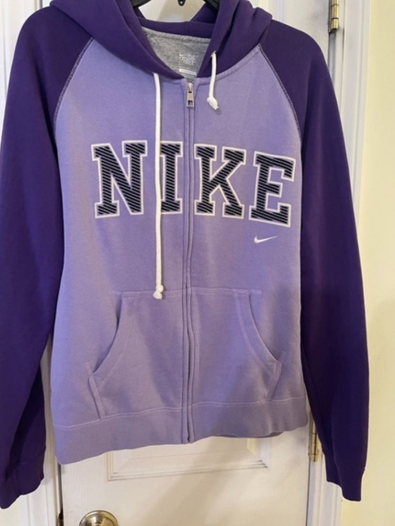 Two toned purple nike sweatshirt