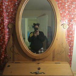 Vintage Sheraton Style Oval Mirror 