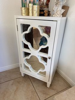 White cabinet