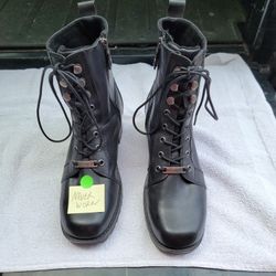 Woman's Harley Davidson Boots 9.5 NEW