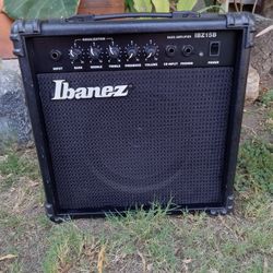 Ibanez IBZ15B Bass Amplifier CD External Input Phones Out Amp