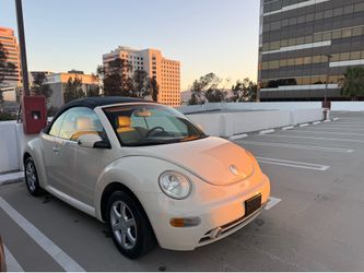 2005 VW Beetle - 2.0L Convertible - Only 57K Miles