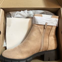 Womens Lug Sole Platform Chelsea Boots Chunky Block Heel Zipper Faux Leather Fall Ankle Booties size 11