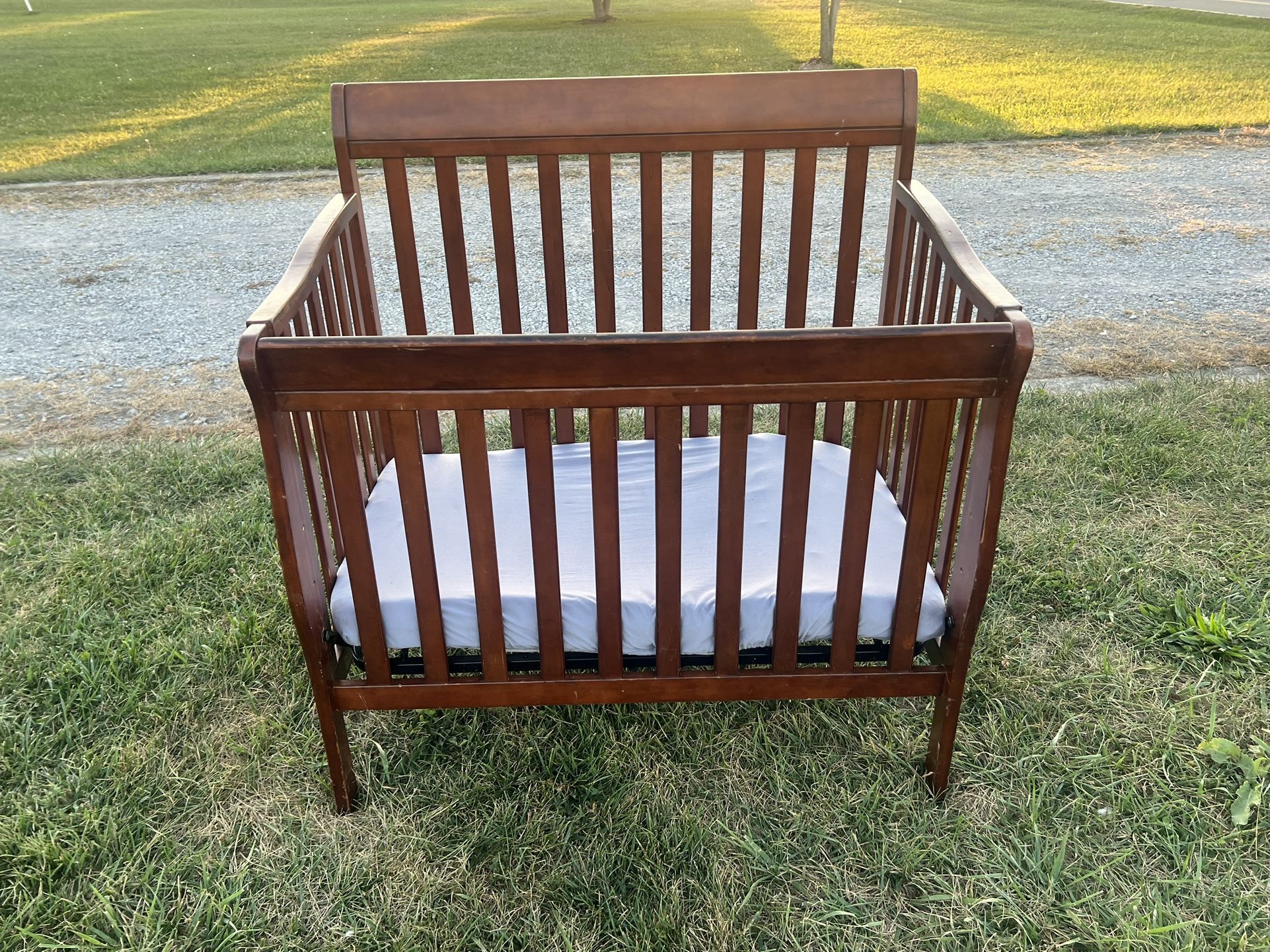 2 n1 mini crib 