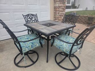 Patio Dining Set Table and 4 Chairs