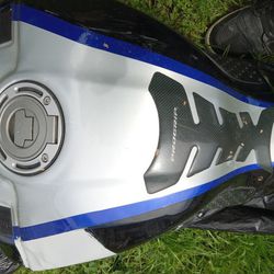 Yamaha R1 
