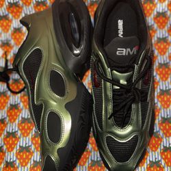 Nike Air Max Muse Size 10.5 