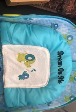 Bathtub baby boy like new 5 dollars