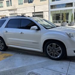 2013 GMC Acadia