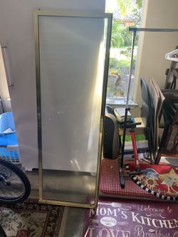 Glass shower door