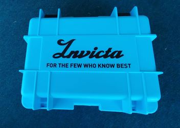 BLUE INVICTA 8CT TRAVEL CASE