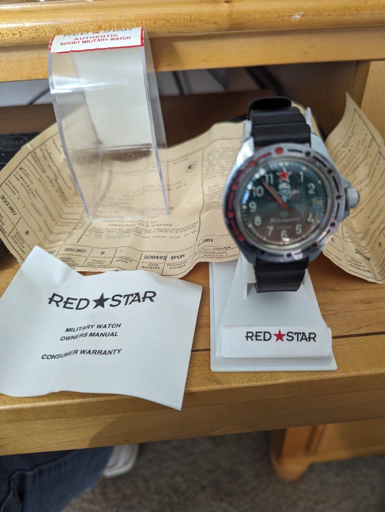 *RARE FIND* Men's Russian Red Star Automatic Watch