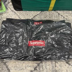 BRAND NEW Supreme Box logo crewneck - XL