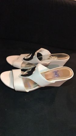 Women Sandal size 7