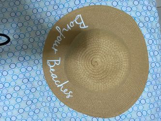 Beach sun protection hat from Macy’s for Women, David brand ( please follow my page all brand new )