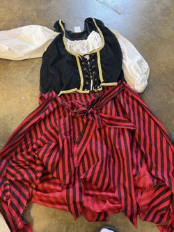 Adult pirate costume