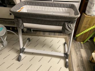 Bedside Baby Bassinet.