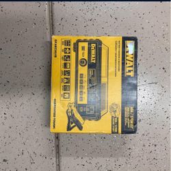 Dewalt Dxaec801b In Box Battery Maintainer 