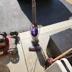 Dyson Vaccum Cleaner