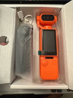 Pocket handheld camera vlogging