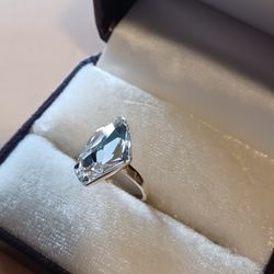 Beautiful Crystal Sterling Silver Ring Women's Size 7