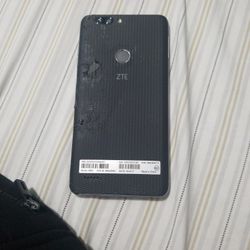selling ztE phone for parts 