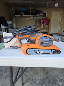 RIDGID Belt Sander with Dust Bag