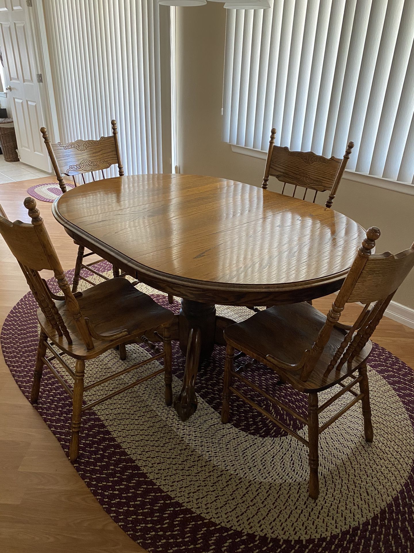 4 person table and chairs