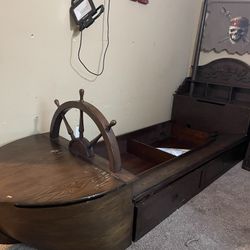 Pirate Ship Bed 