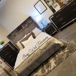 ✨️ 4pc Queen Bedroom ✨️ Furniture Sectional, Dining Avail 