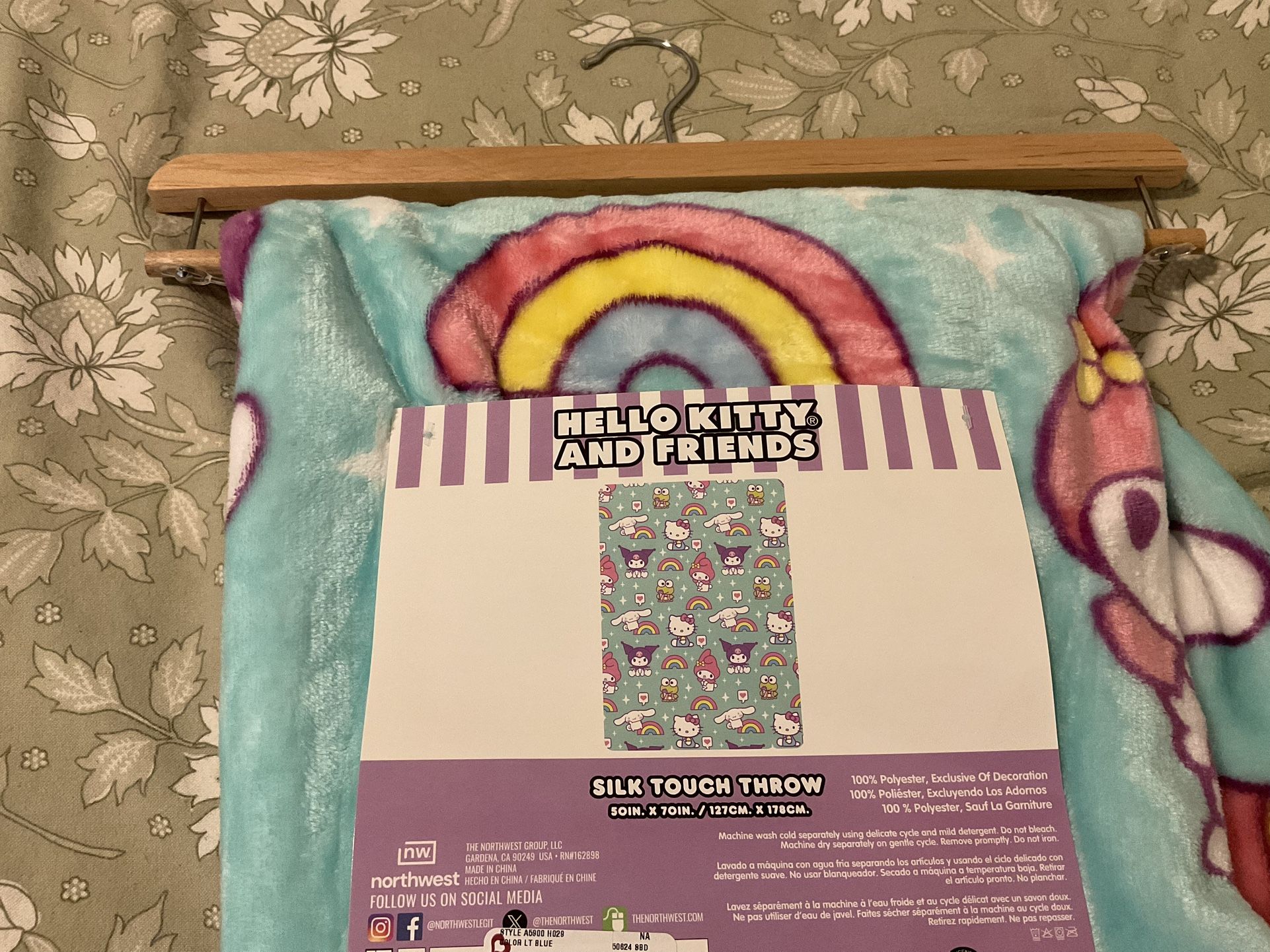 Hello Kitty Blanket