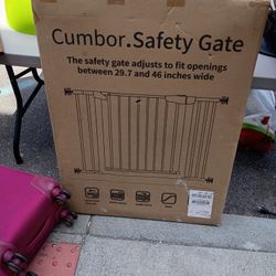 C U M B O R Safety Gate New Black Metal