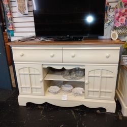 Thomasville Impressions Hutch And Side Table