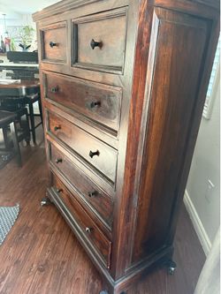 🔥 Solid Wood Dresser + Nightstand Set – Heavy, Quality Build 🔥