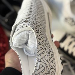 Burberry Shoes Low top Size 11