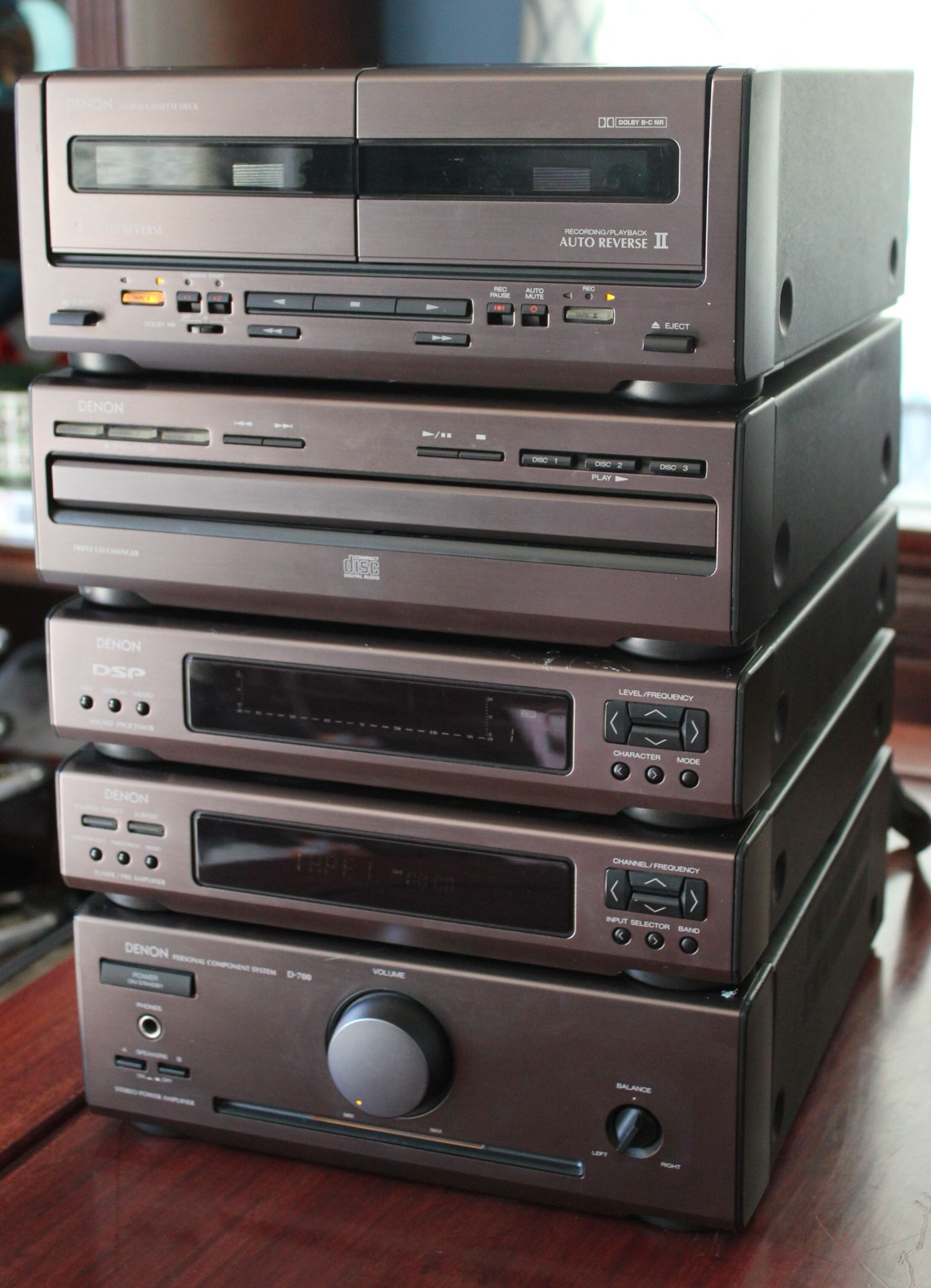 Denon D700 5 Piece Shelf Mini Stereo Component System Equalizer