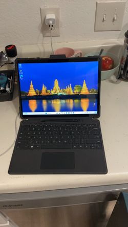 Surface Pro 9 1 TERABYTE Hard drive in box !